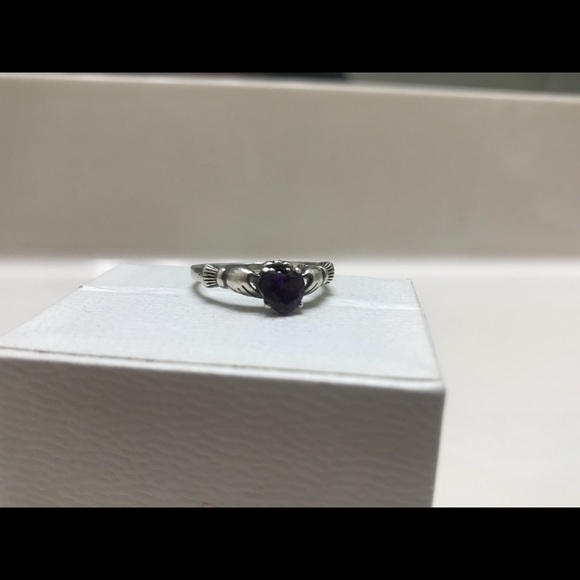 Ring - Picture 3 of 5